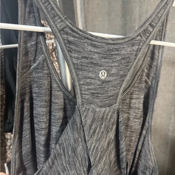 Lululemon tank - Picture 3 of 3